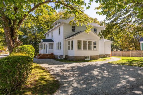 19 Cumberland St, Yarmouth, NS, B5A3K6 | Card Image