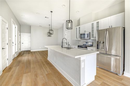 4220 Mckinley St, Houston, TX, 77051-1832 | Card Image