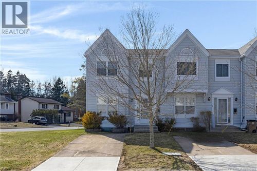92 Brentwood Cres, Saint John, NB, E2K4R4 | Card Image