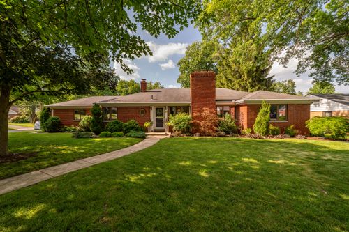 27 Castle Dr, Kettering, OH, 45429-1719 | Card Image