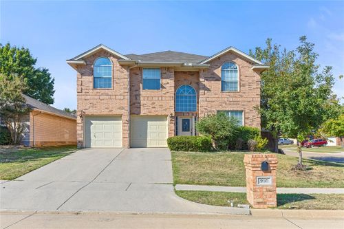 900 Robin Drive, Saginaw, TX, 76179 | Card Image