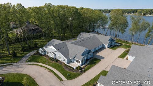 14-246 Janes View Dr, Holland, MI, 49424-2540 | Card Image