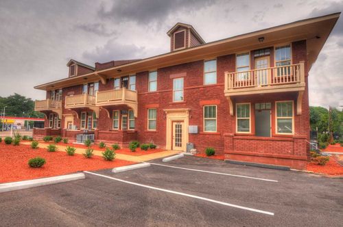 9-528 E Parkway N, Memphis, TN, 38112-5426 | Card Image