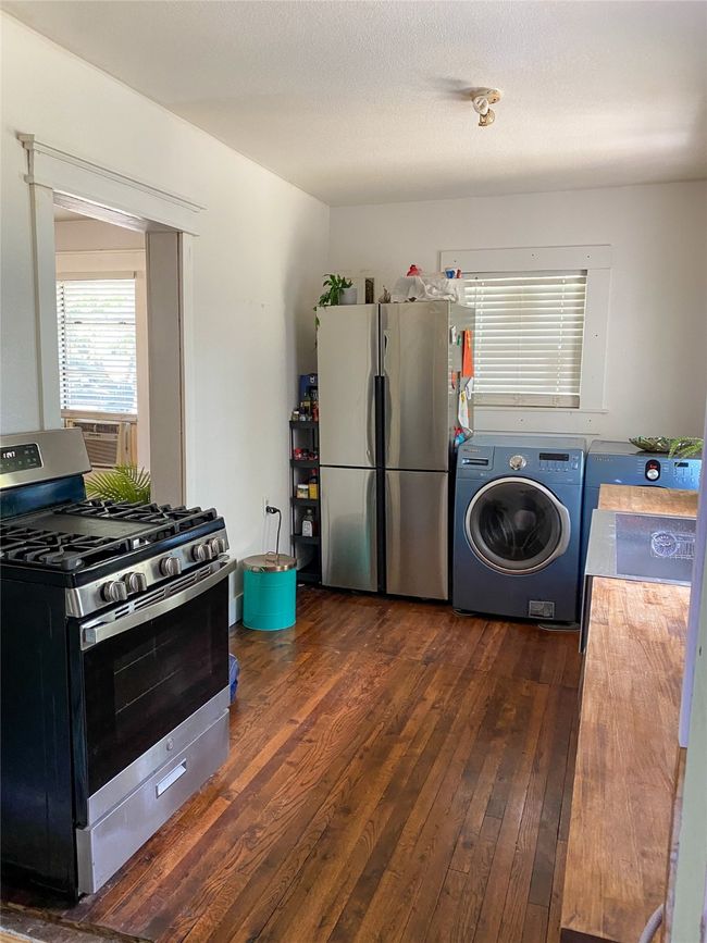 225 S Wilson St, Home with 0 bedrooms, 0 bathrooms and null parking in Burleson TX | Image 12