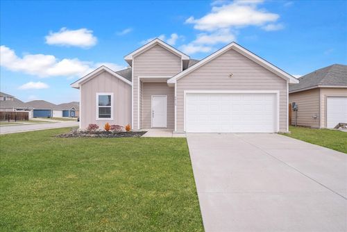 4812 Delano St, Greenville, TX, 75401-7043 | Card Image