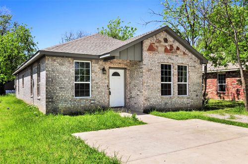 431 Sabine Ave, Cleburne, TX, 76031-3345 | Card Image