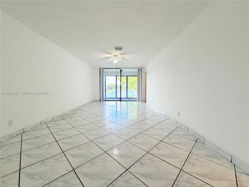 apt-206-206 Lake Pointe Dr, Oakland Park, FL, 33309-3568 | Card Image