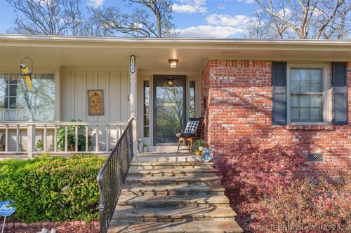 2124 Skyline Dr, Bartlesville, OK, 74006-6127 | Card Image