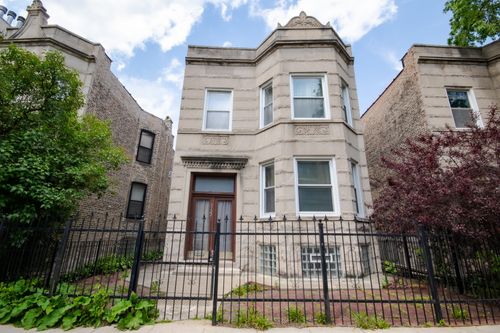 3122 W Fullerton Avenue, Chicago, IL, 60647 | Card Image