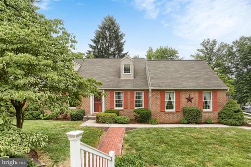 19 Paddock Ln, Camp Hill, PA, 17011-1268 | Card Image