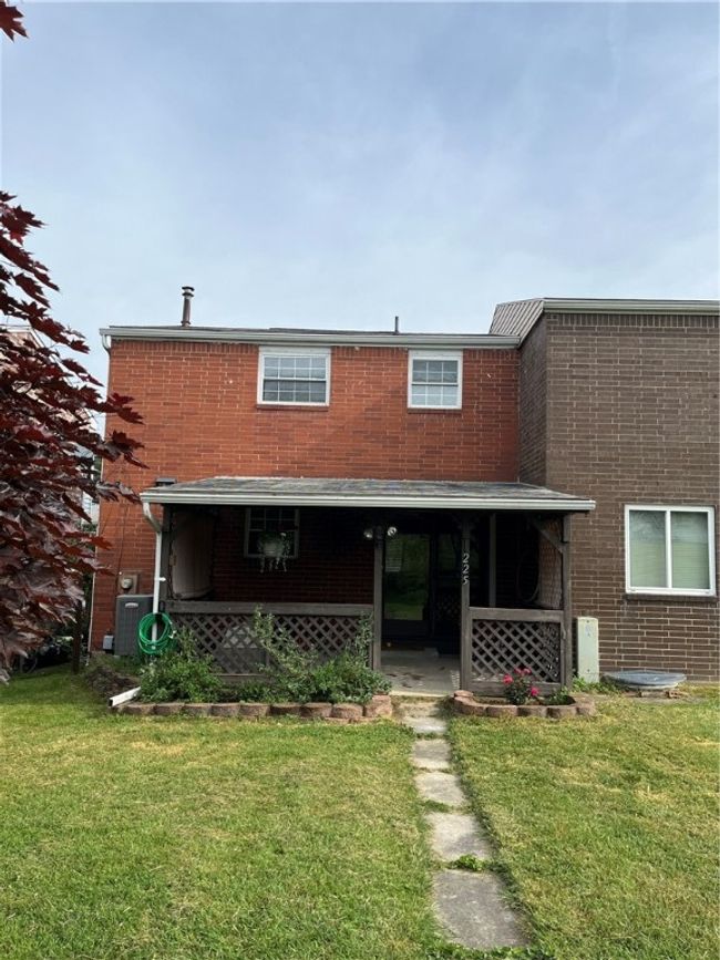 BACK OF HOUSE | Image 4