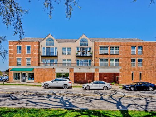 305-1800 Dewes St, Glenview, IL, 60025-4383 | Card Image