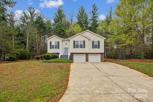 240 Doe Run, Morganton, NC, 28655-6146 | Card Image