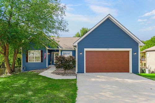 201 E Whispering Hills Blvd, Lone Jack, MO, 64070-9303 | Card Image
