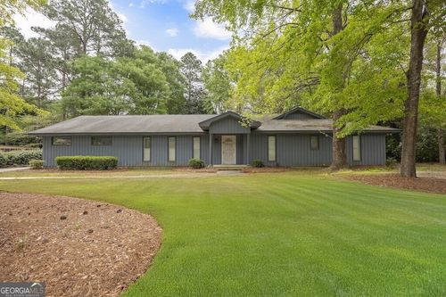 210 Wildwood Dr, Statesboro, GA, 30458-6038 | Card Image