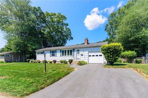 91 Torrington Dr, Warwick, RI, 02889-3239 | Card Image