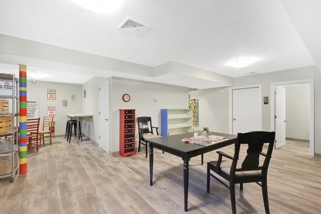 Lower Level Family Room | Image 31