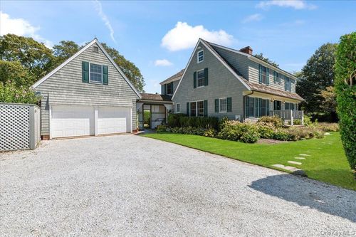 2 Strongs Ln, Water Mill, NY, 11976-2502 | Card Image