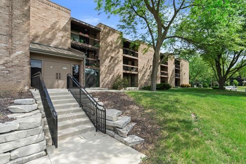 apt-203-3635 N Tucker Place, Milwaukee, WI, 53222 | Card Image