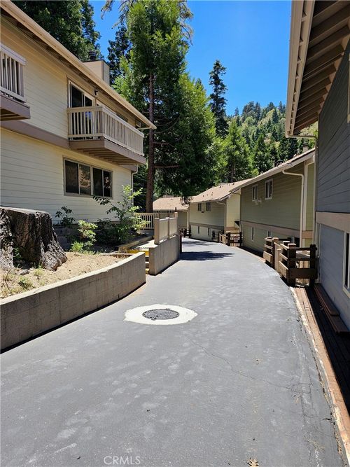 307 Canyon Crest Ln, Lake Arrowhead, CA, 92352 | Card Image