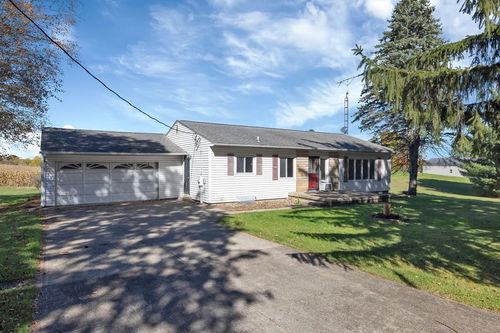 2331 Fleming Falls Rd, Mansfield, OH, 44903-8705 | Card Image