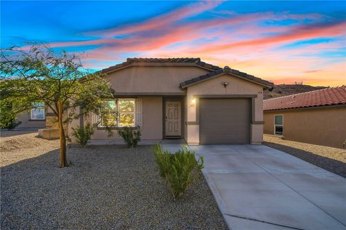 2400 Tapatio Dr, Bullhead City, AZ, 86442-1104 | Card Image