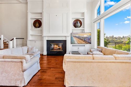 8 Rue Verte, Newport Beach, CA, 92660-5205 | Card Image