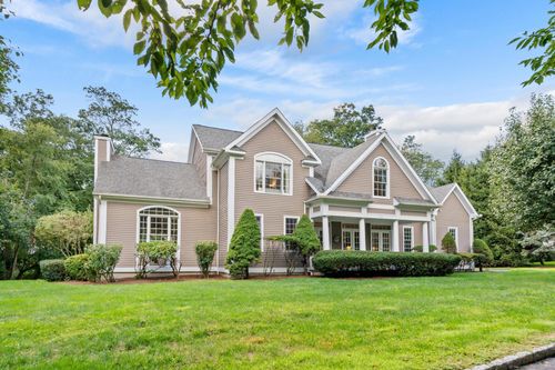 13 Orchard Hill Rd, Norwalk, CT, 06851-3440 | Card Image