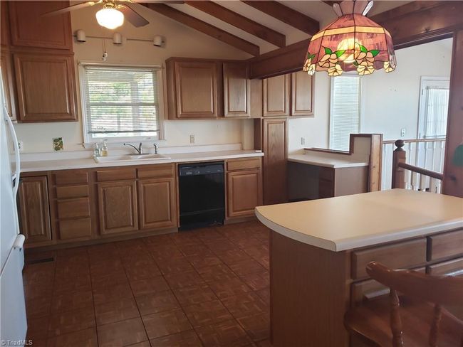 1695 Elk Spur Rd, House other with 3 bedrooms, 2 bathrooms and null parking in Fancy Gap VA | Image 12