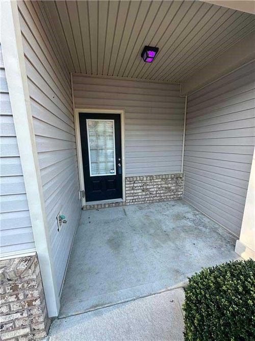 348 Turtle Creek Dr, Winder, GA, 30680-8392 | Card Image