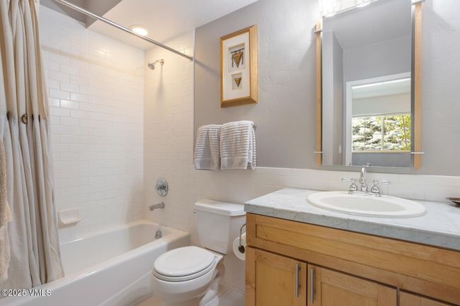 12 June Creek Rd, Home with 3 bedrooms, 3 bathrooms and null parking in Edwards CO | Image 25
