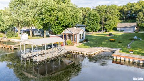 6670 Bass Rd, Manito, IL, 61546-8243 | Card Image