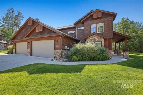 622 Blue Water Cir, McCall, ID, 83638 | Card Image