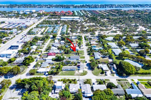 1073 Florence Rd, Lantana, FL, 33462-5338 | Card Image