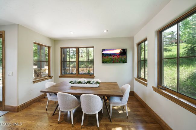 Breakfast Nook | Image 22