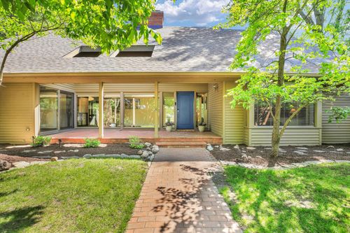 10 Carriage Way, Champaign, IL, 61821-5119 | Card Image