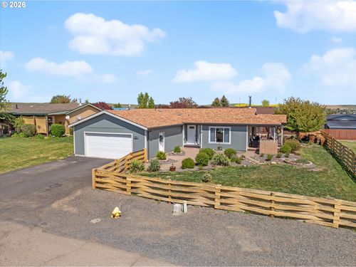 207 Court St, Enterprise, OR, 97828-1436 | Card Image