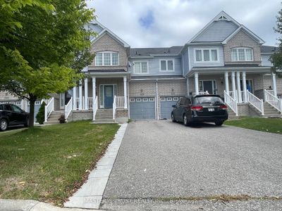 1621 Frolis St, Home with 3 bedrooms, 3 bathrooms and 4 parking in Oshawa ON | Image 3