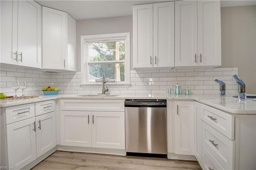 728 Prince Charles Ln, Virginia Beach, VA, 23452-4523 | Card Image