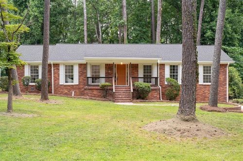 761 Lynn Cir Sw, Atlanta, GA, 30311-2316 | Card Image