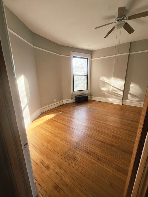 419 E 46th St, Chicago, IL, 60653-4162 | Card Image