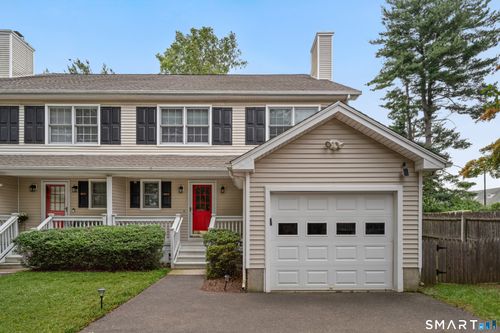 190 Beaumont St, Fairfield, CT, 06824-5727 | Card Image