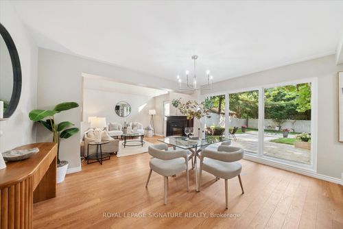 52 Munson Cres, Scarborough, ON, M1P3M9 | Card Image