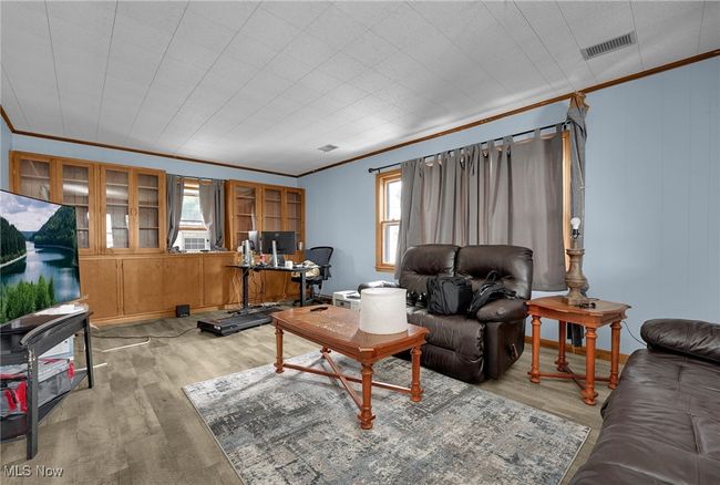 Rental House Livingroom | Image 28