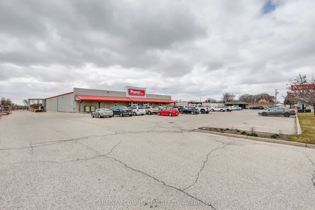 1699 London Line, Home with 0 bedrooms, 2 bathrooms and 43 parking in Sarnia ON | Image 8