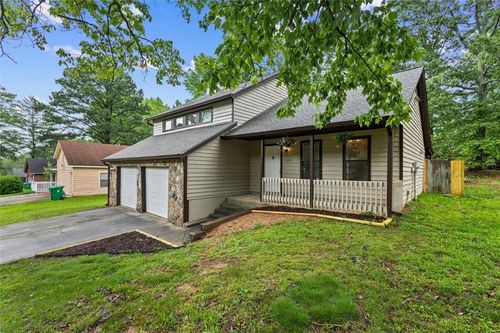 1055 Chapman Ln, Stone Mountain, GA, 30088-2559 | Card Image