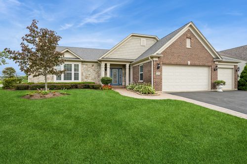 12562 Bluebell Ave, Huntley, IL, 60142-6370 | Card Image