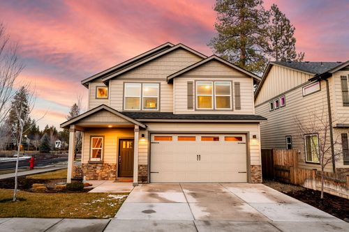 1324 W Hill Ave, Sisters, OR, 97759-3133 | Card Image