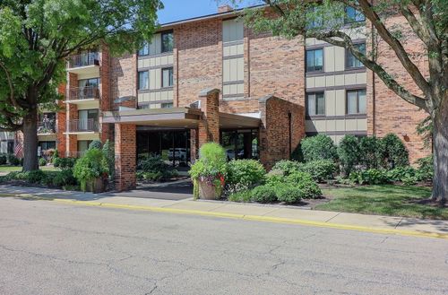 apt-106-301 Lake Hinsdale Dr, Willowbrook, IL, 60527-2238 | Card Image