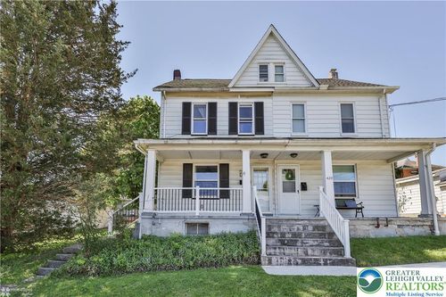 424 E Penn St, Nazareth, PA, 18064-2923 | Card Image